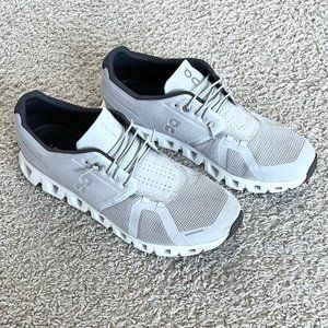 On-Cloud 5 shoes, size 11, color grey/white
